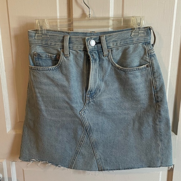 Everlane Dresses & Skirts - Everlane Denim Reconstructed skirt